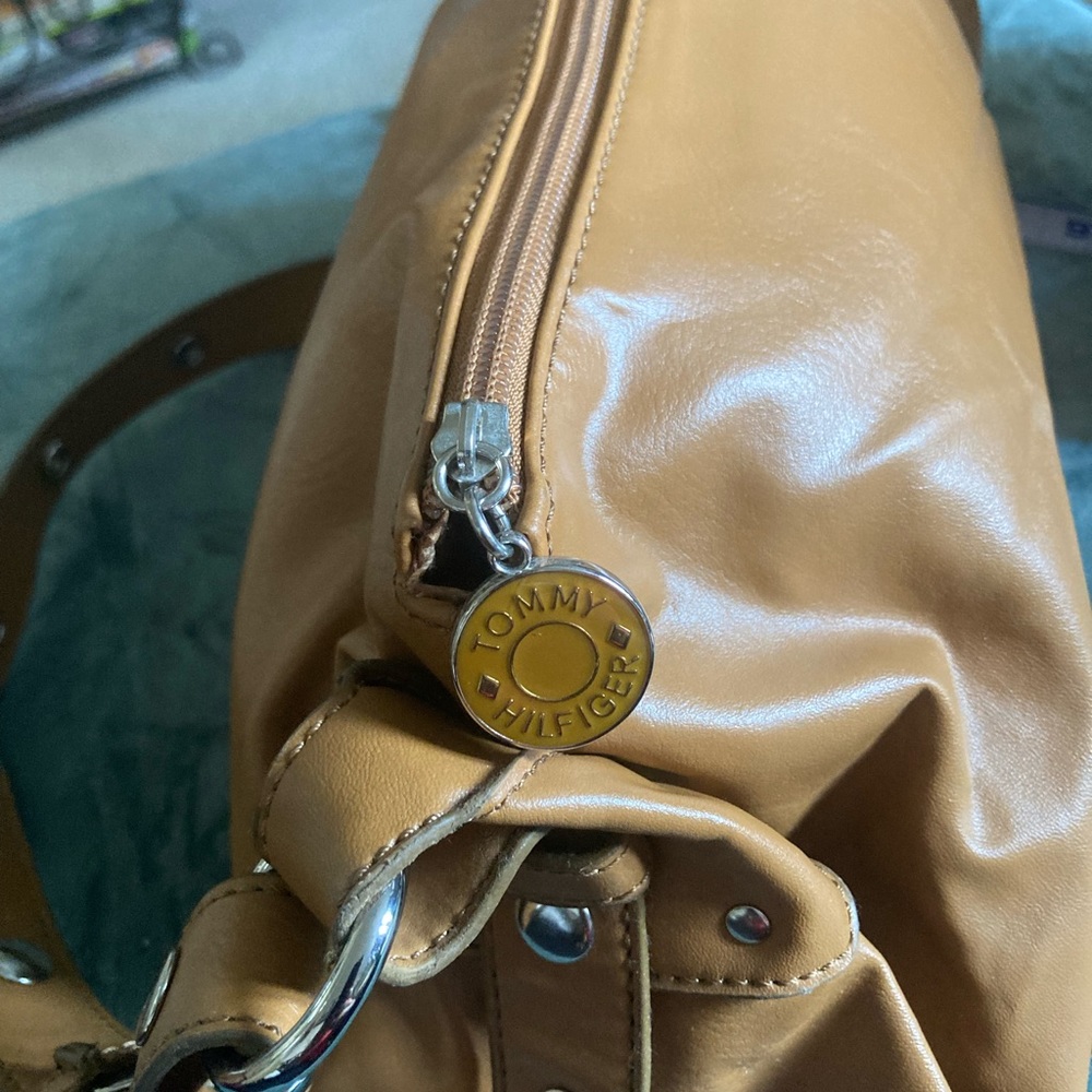 Leather Tommy Hilfiger handbag, light brown. GUC